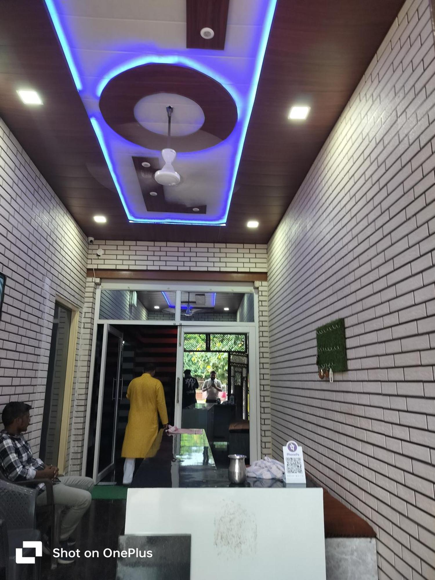 M&S Seva Sadan Hotel Govardhan Exterior photo